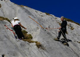 Gite A l'unisson : Des intervenants, guides touristiques, moniteurs... Gite en Ardèche : Des intervenants